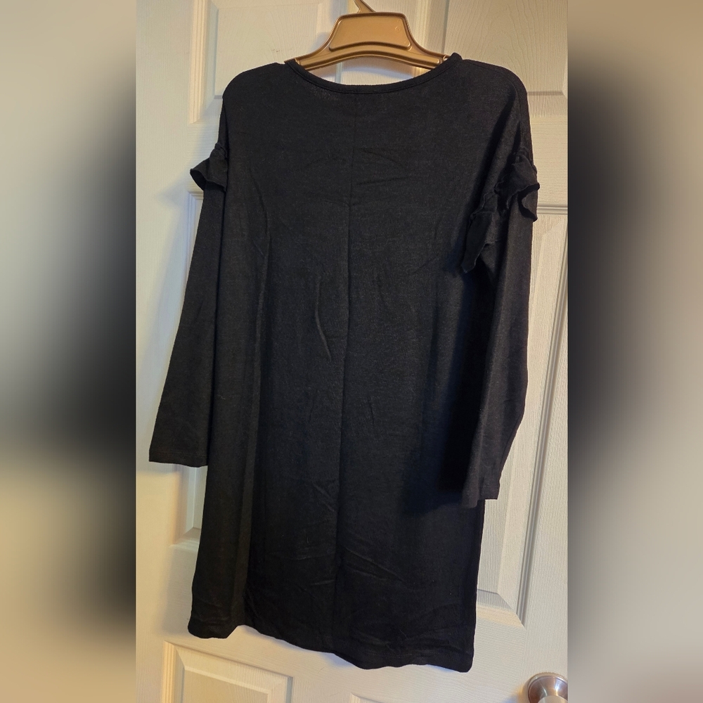 Dalia Black Ruffle Shoulder Sweater Dress Size Small - Picture 6 of 12